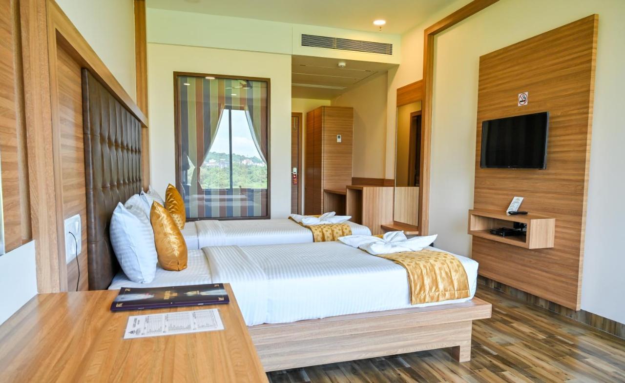 Hotel Laxmi Empire GOA Εξωτερικό φωτογραφία
